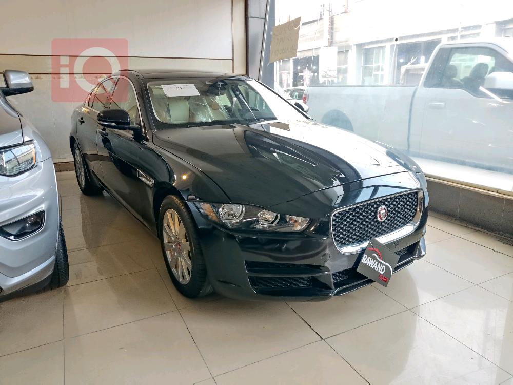 جاكوار XE